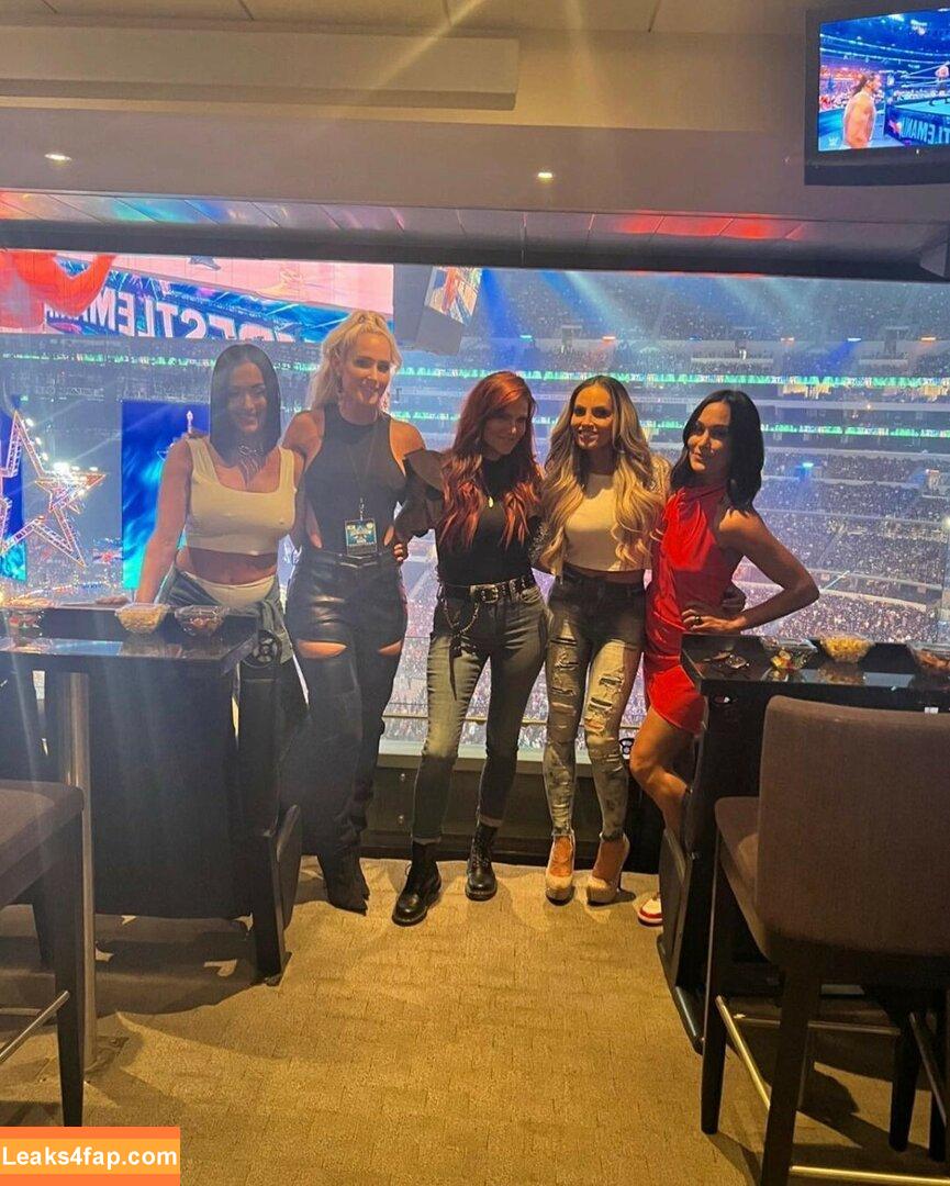 Trish Stratus / trishstratuscom leaked photo photo #0011