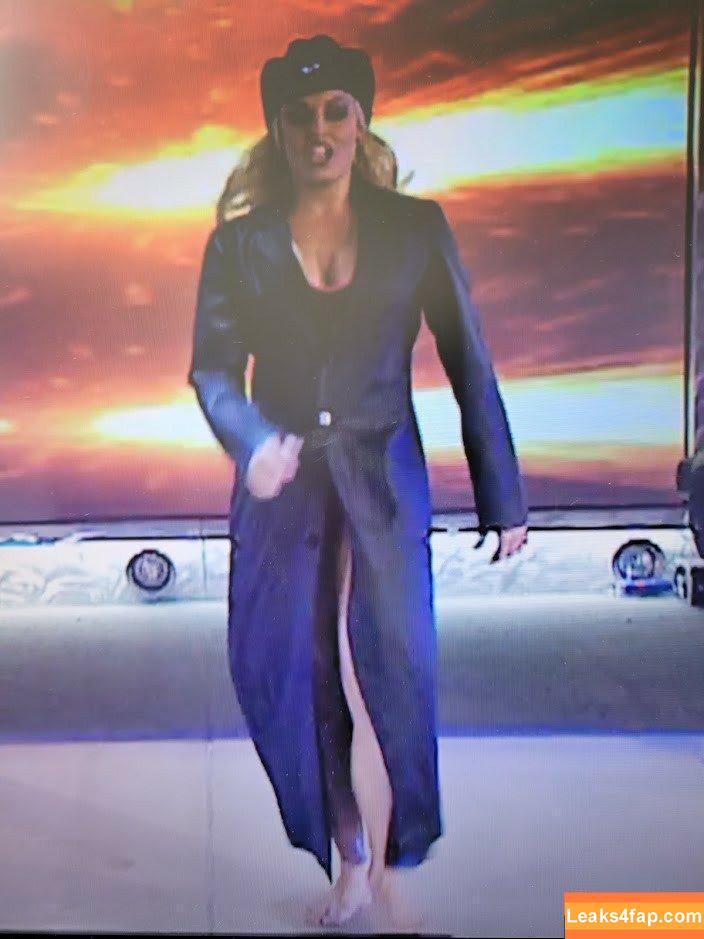 Trish Stratus / trishstratuscom leaked photo photo #0027