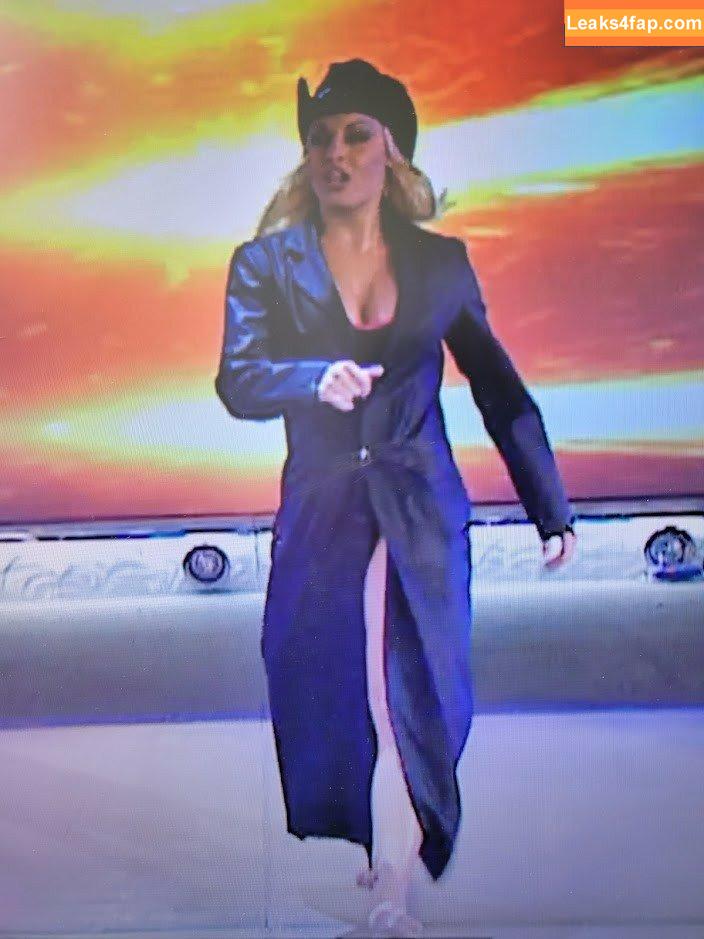 Trish Stratus / trishstratuscom leaked photo photo #0028