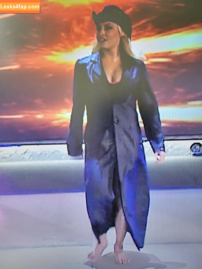 Trish Stratus / trishstratuscom leaked photo photo #0030