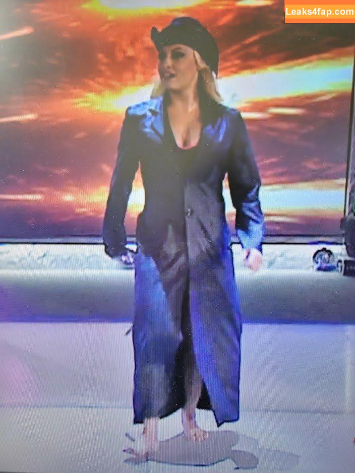 Trish Stratus / trishstratuscom leaked photo photo #0034