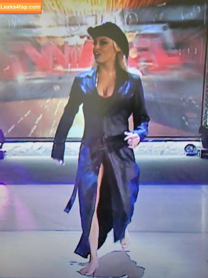 Trish Stratus / trishstratuscom leaked photo photo #0035