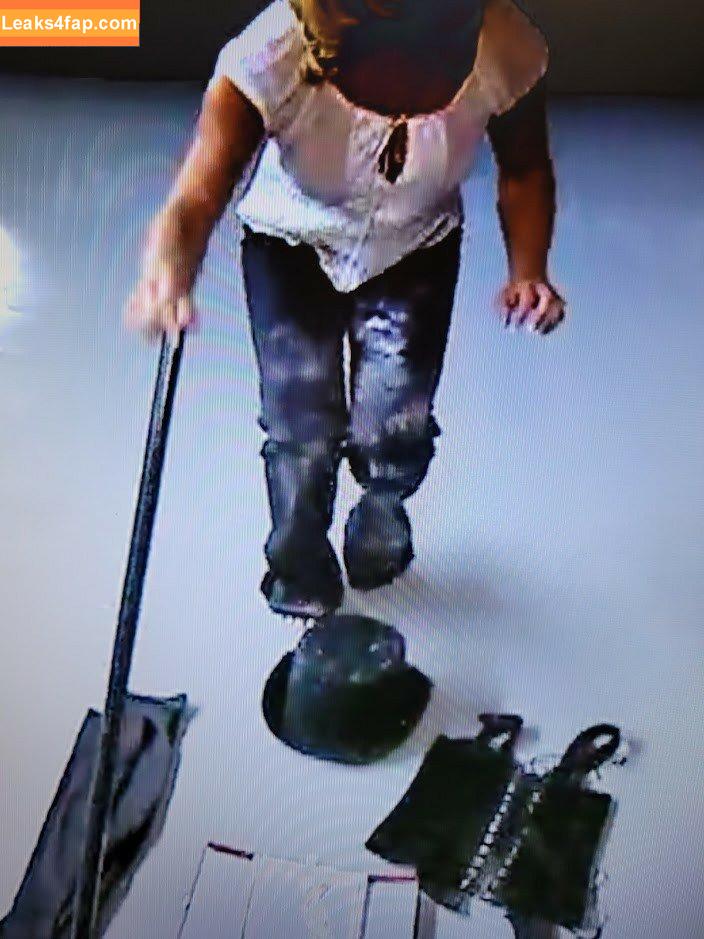 Trish Stratus / trishstratuscom leaked photo photo #0069