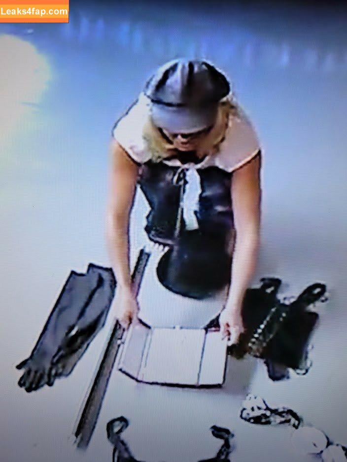 Trish Stratus / trishstratuscom leaked photo photo #0079