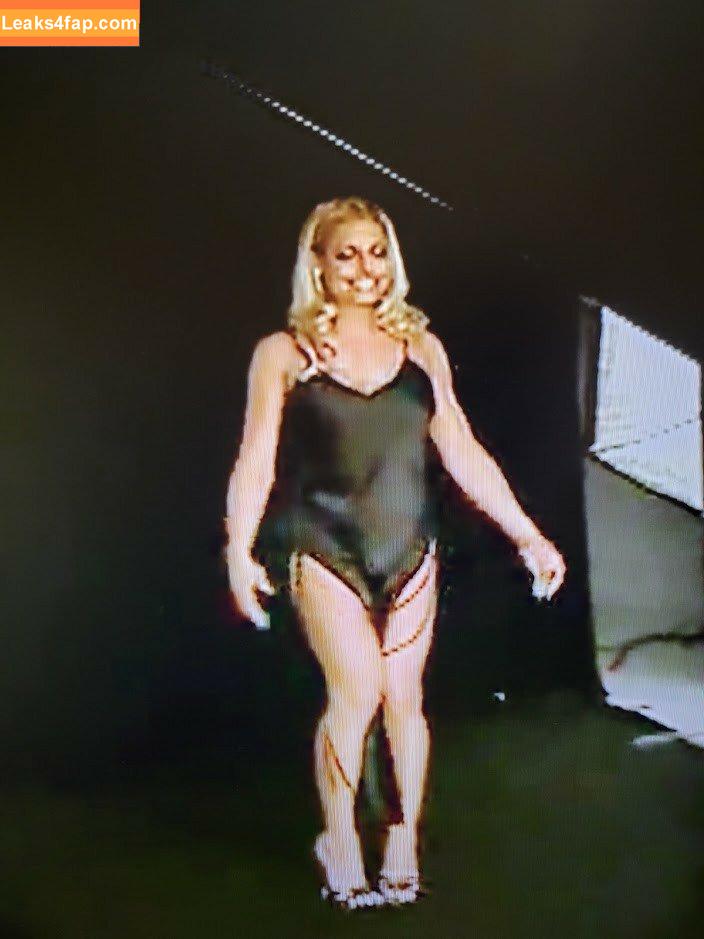 Trish Stratus / trishstratuscom leaked photo photo #0083