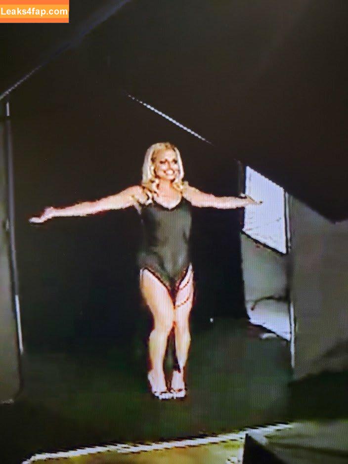 Trish Stratus / trishstratuscom leaked photo photo #0085