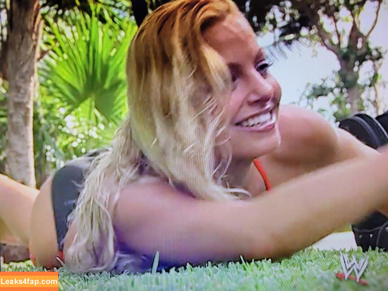 Trish Stratus / trishstratuscom leaked photo photo #0160