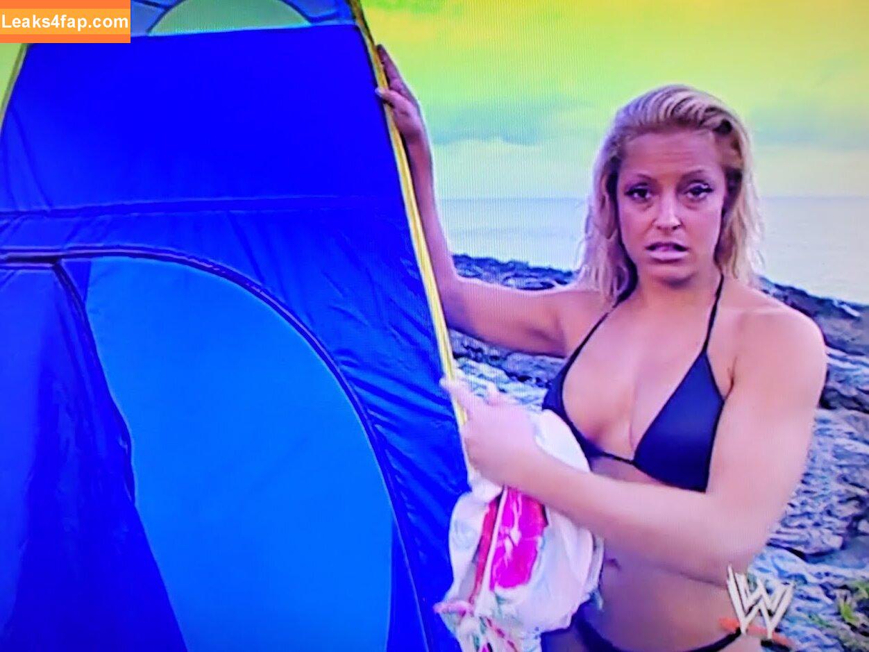 Trish Stratus / trishstratuscom leaked photo photo #0162