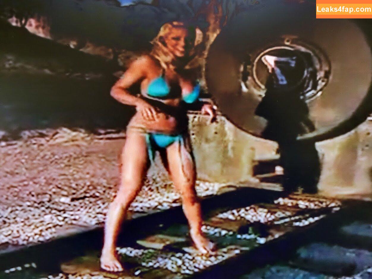 Trish Stratus / trishstratuscom leaked photo photo #0205