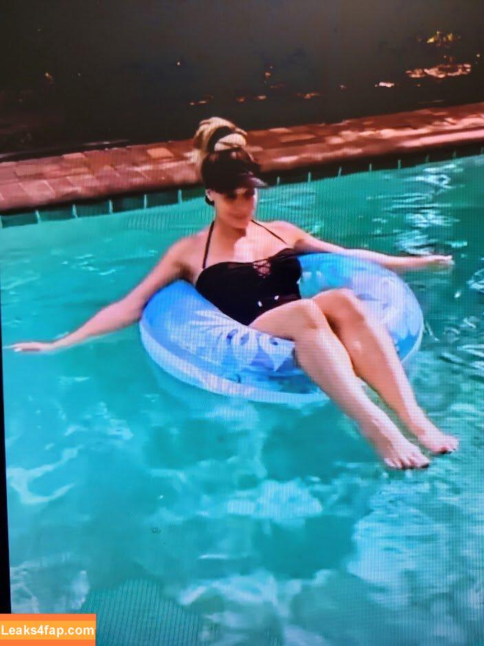 Trish Stratus / trishstratuscom leaked photo photo #0303