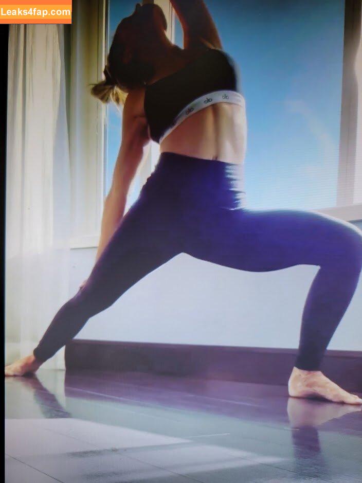 Trish Stratus / trishstratuscom leaked photo photo #0337