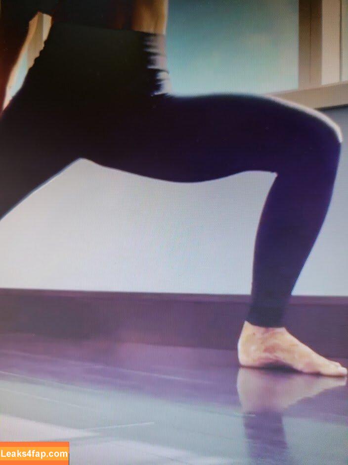 Trish Stratus / trishstratuscom leaked photo photo #0338