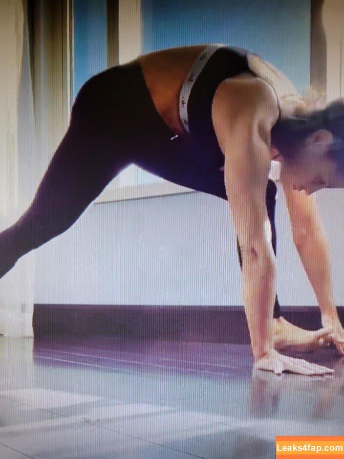 Trish Stratus / trishstratuscom leaked photo photo #0346