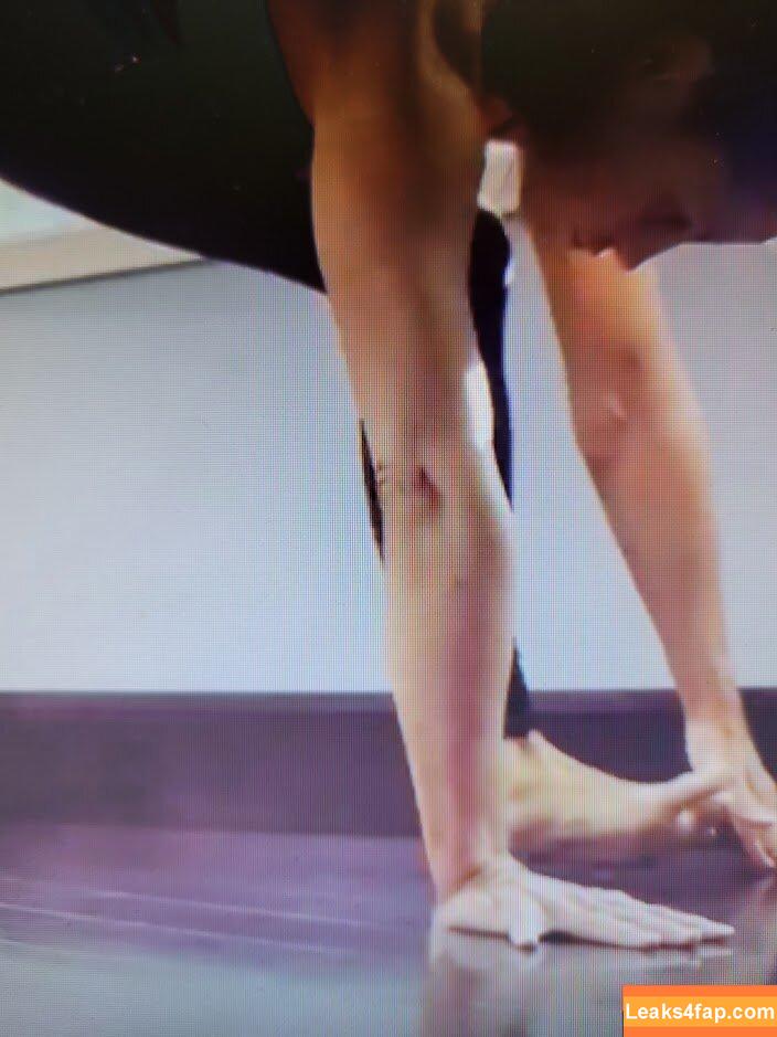 Trish Stratus / trishstratuscom leaked photo photo #0347