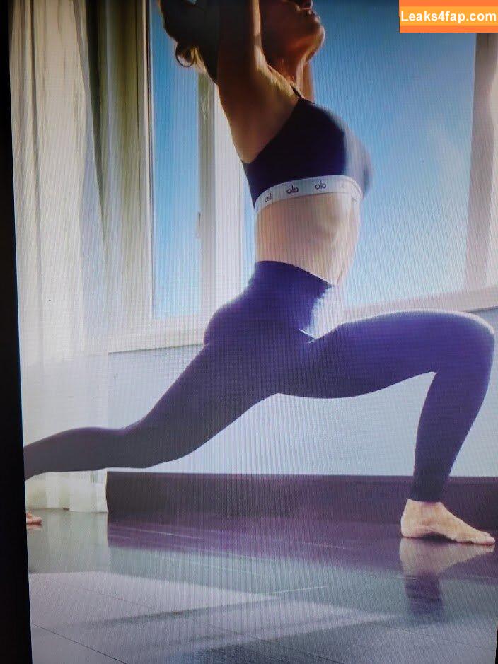 Trish Stratus / trishstratuscom leaked photo photo #0356