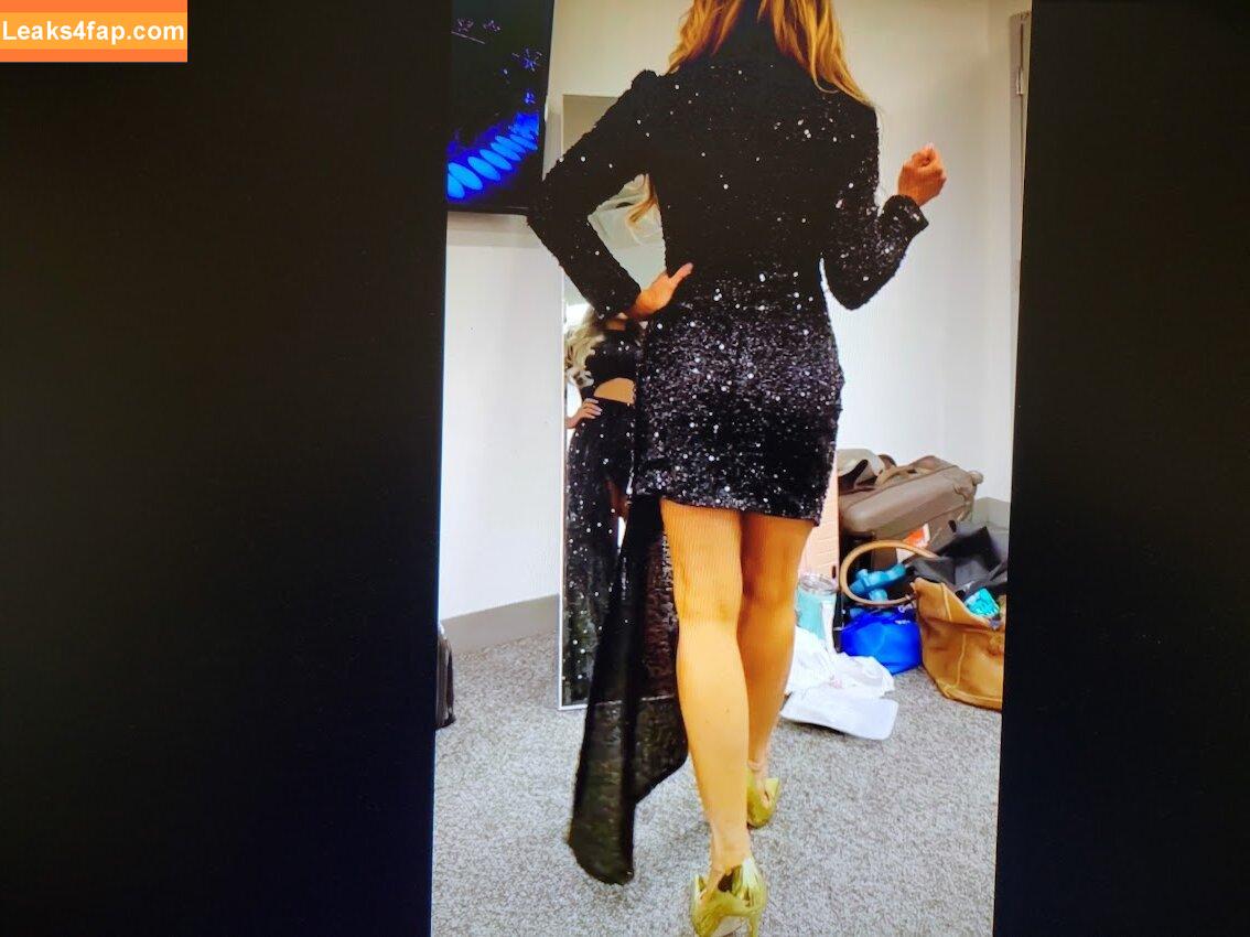 Trish Stratus / trishstratuscom leaked photo photo #0369