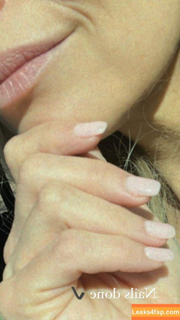 Trish Stratus / trishstratuscom leaked photo photo #0376