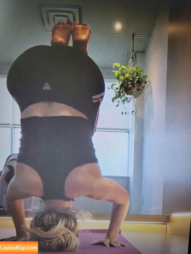 Trish Stratus / trishstratuscom leaked photo photo #0396