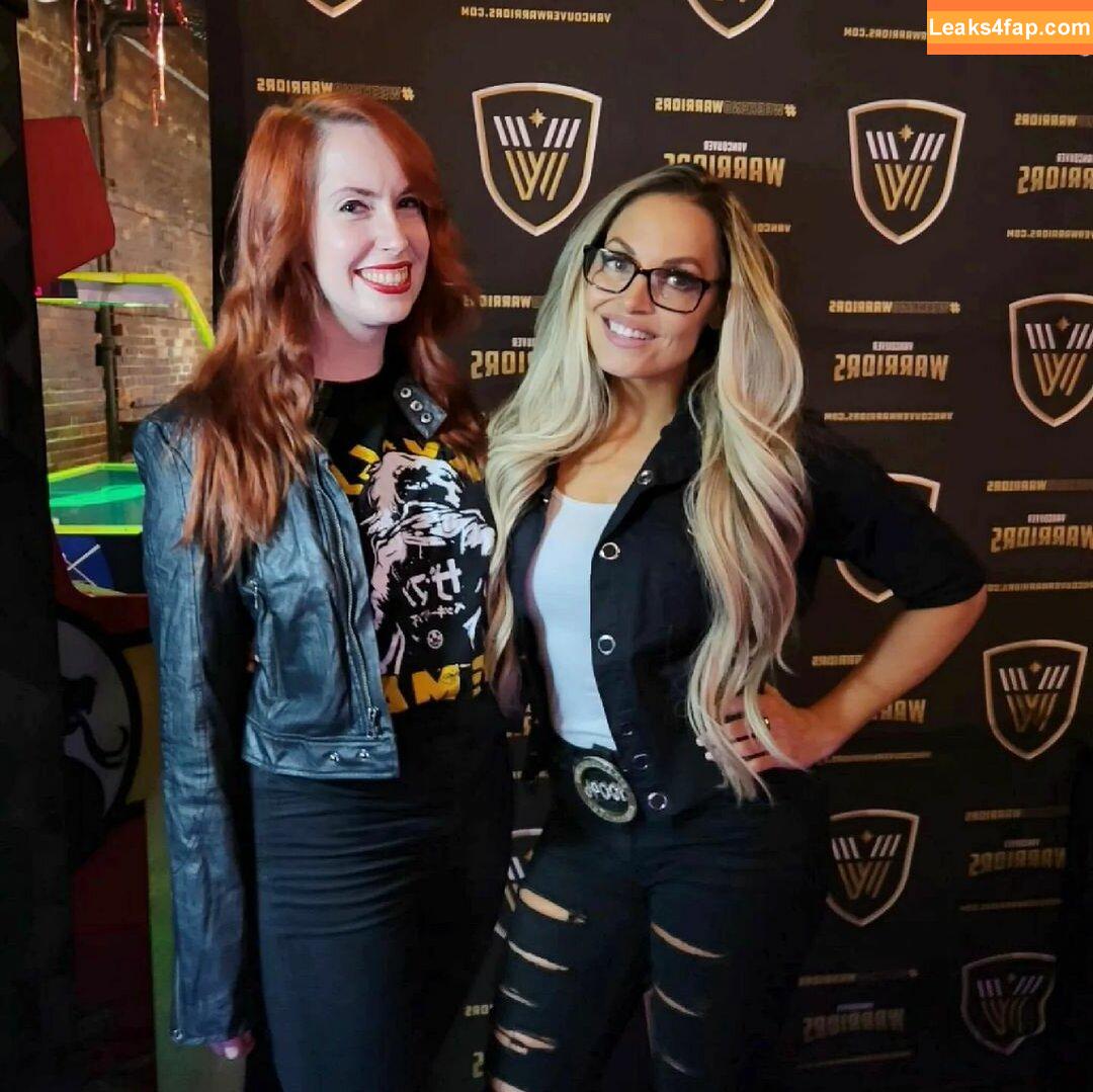 Trish Stratus / trishstratuscom leaked photo photo #0413