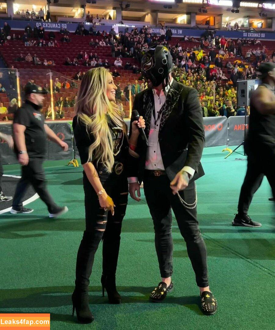 Trish Stratus / trishstratuscom leaked photo photo #0423