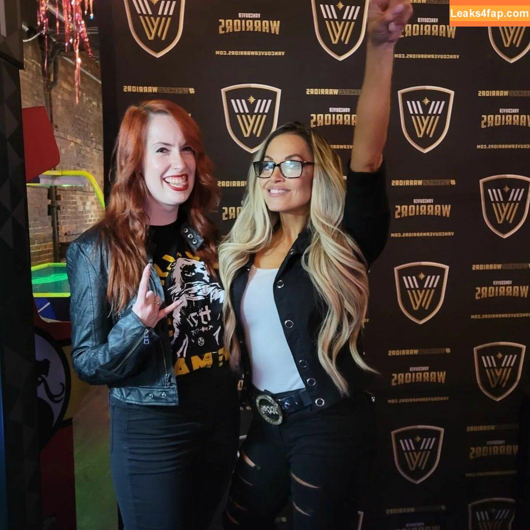 Trish Stratus / trishstratuscom leaked photo photo #0425