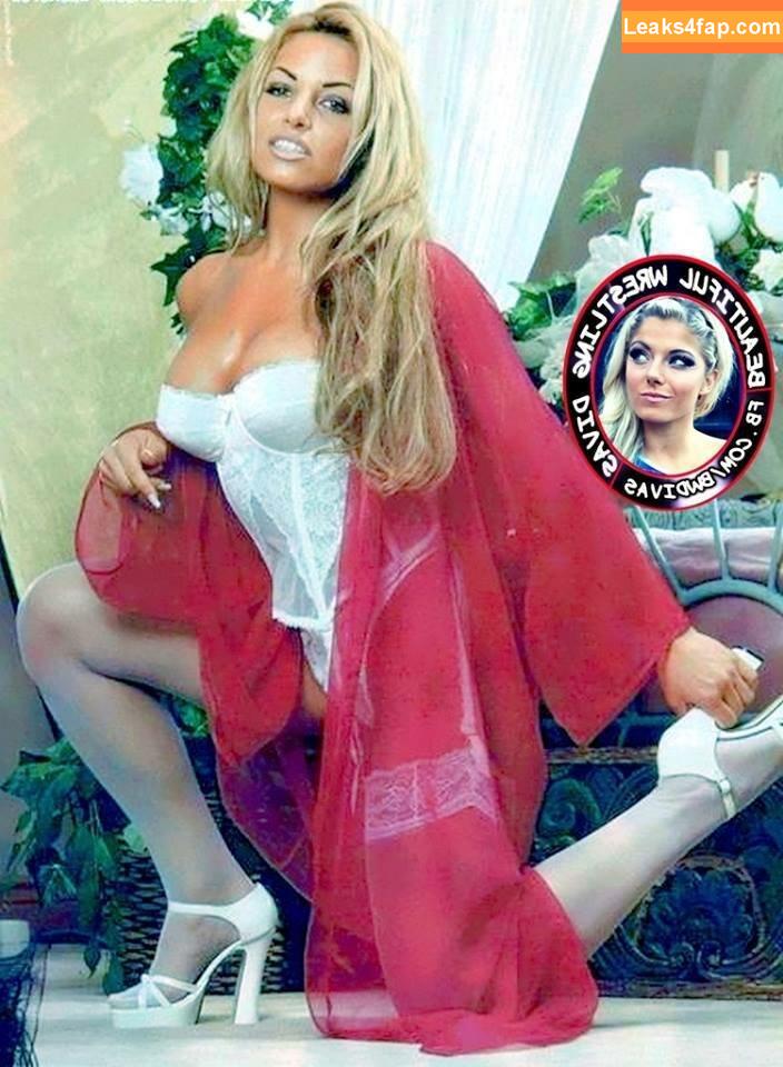 Trish Stratus / trishstratuscom leaked photo photo #0454