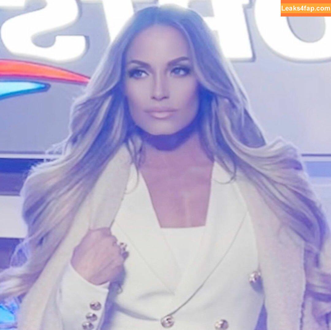 Trish Stratus / trishstratuscom leaked photo photo #0469