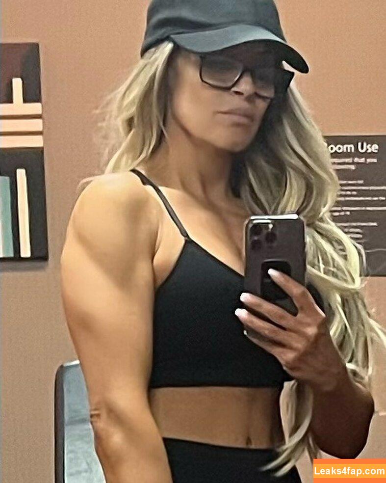 Trish Stratus / trishstratuscom leaked photo photo #0487