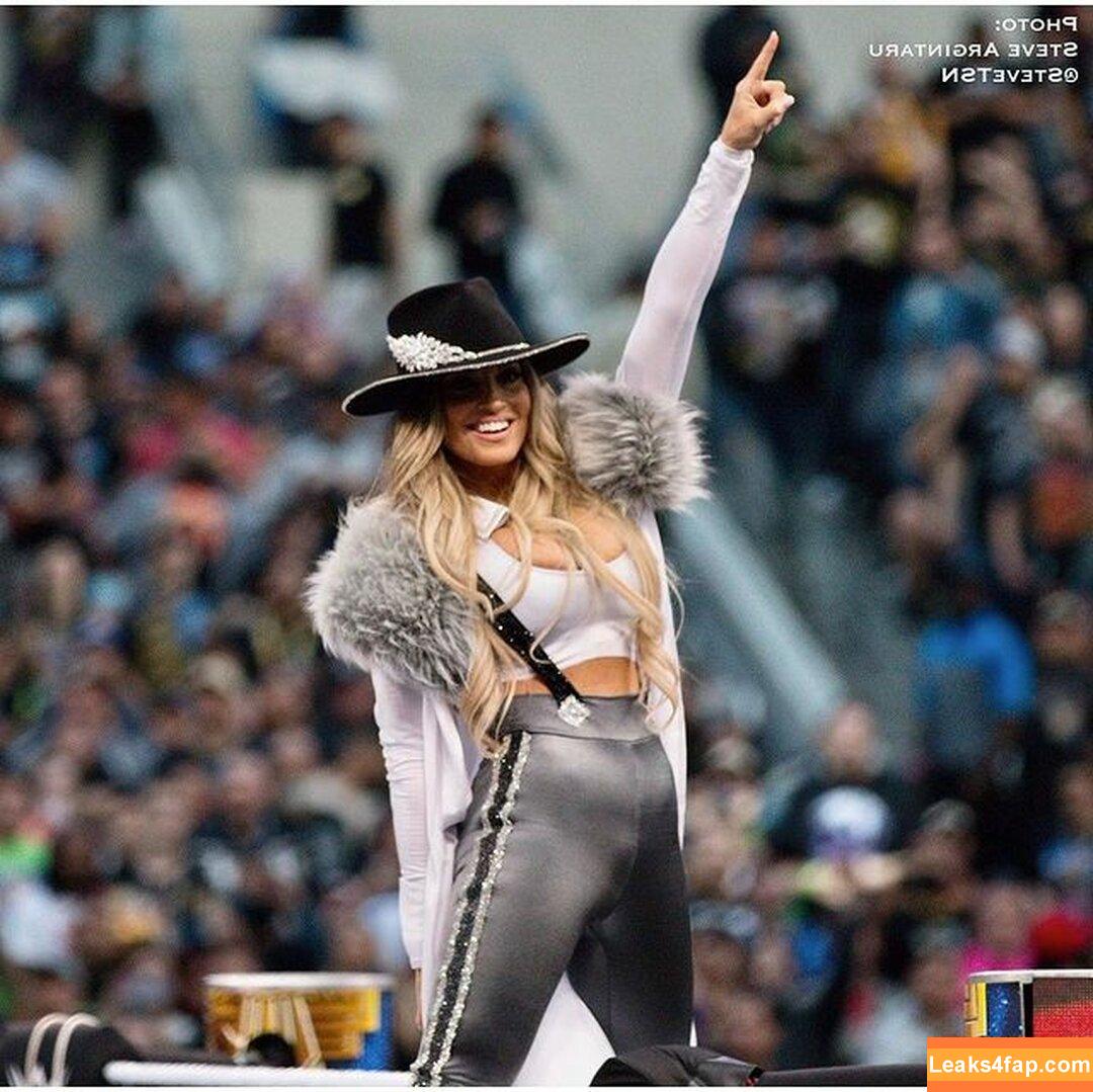 Trish Stratus / trishstratuscom leaked photo photo #0529