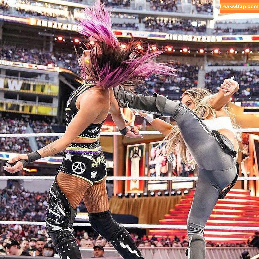 Trish Stratus / trishstratuscom leaked photo photo #0549