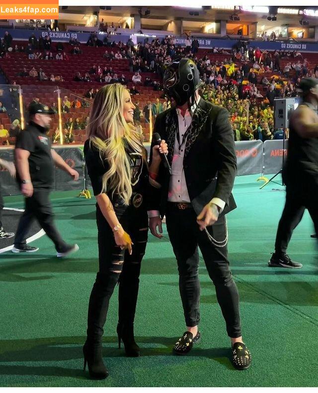 Trish Stratus / trishstratuscom leaked photo photo #0570