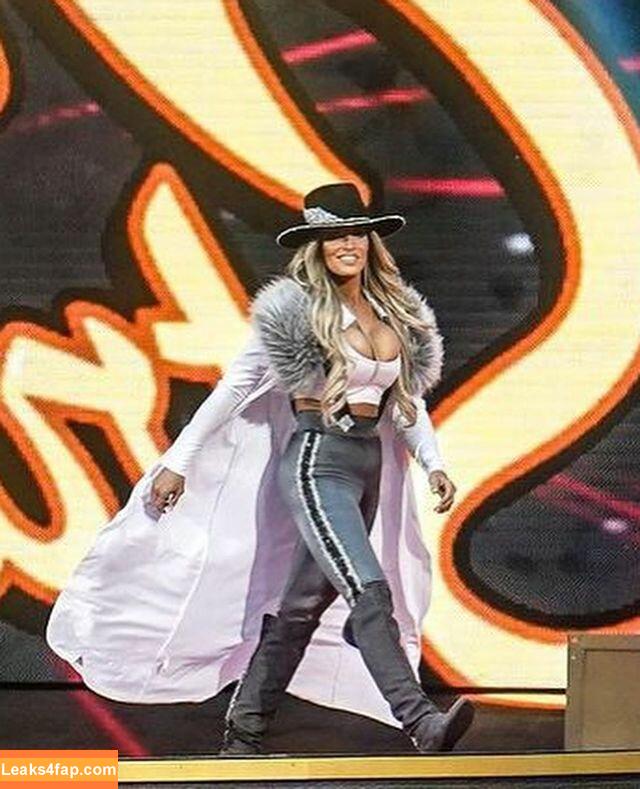 Trish Stratus / trishstratuscom leaked photo photo #0578