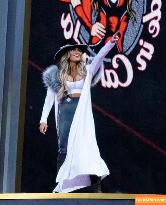 Trish Stratus / trishstratuscom leaked photo photo #0581