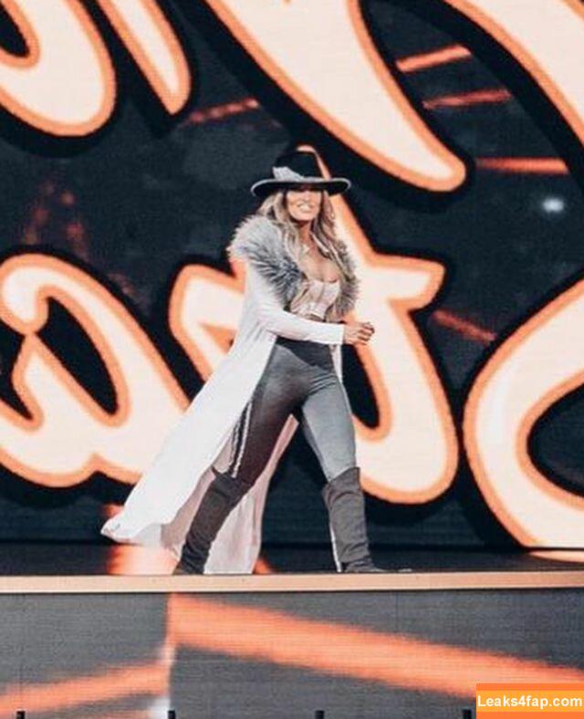 Trish Stratus / trishstratuscom leaked photo photo #0584