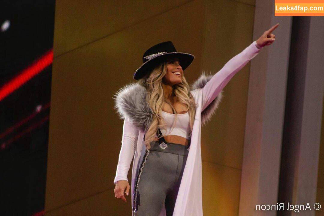 Trish Stratus / trishstratuscom leaked photo photo #0587