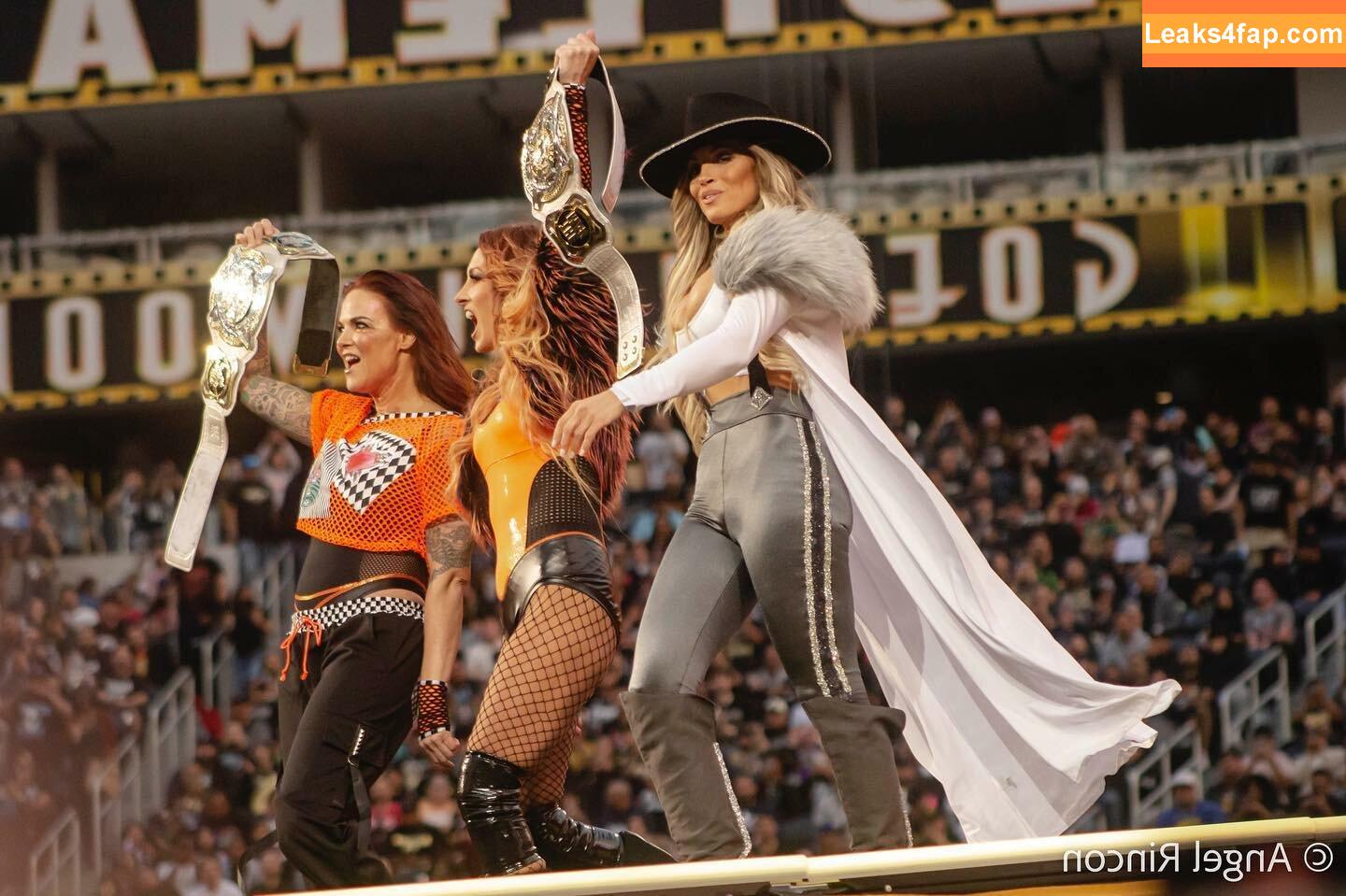 Trish Stratus / trishstratuscom leaked photo photo #0589