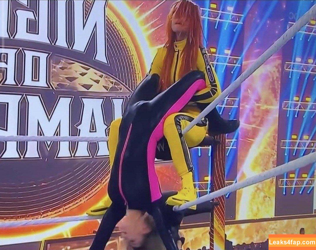 Trish Stratus / trishstratuscom leaked photo photo #0701