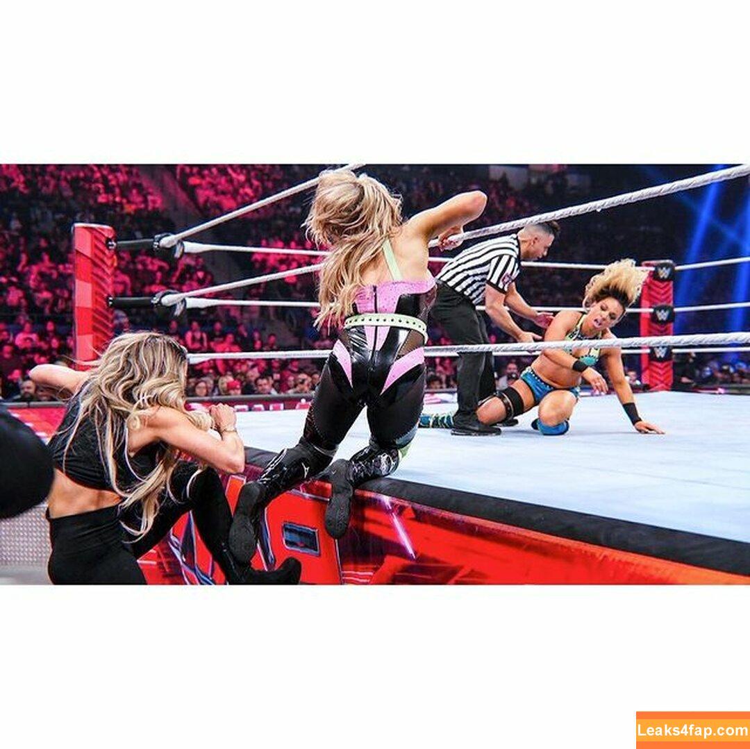 Trish Stratus / trishstratuscom leaked photo photo #0704