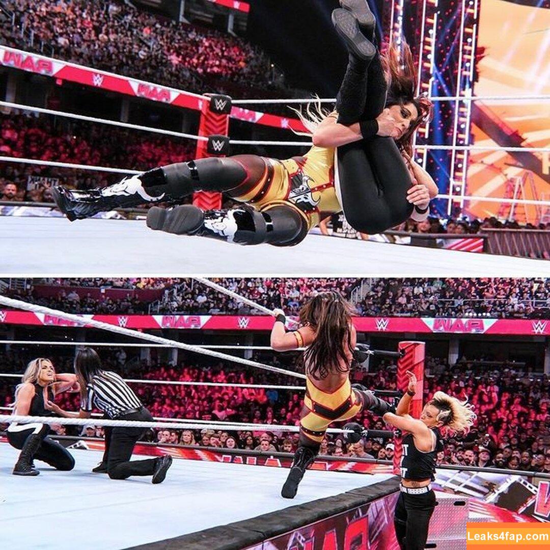 Trish Stratus / trishstratuscom leaked photo photo #0728