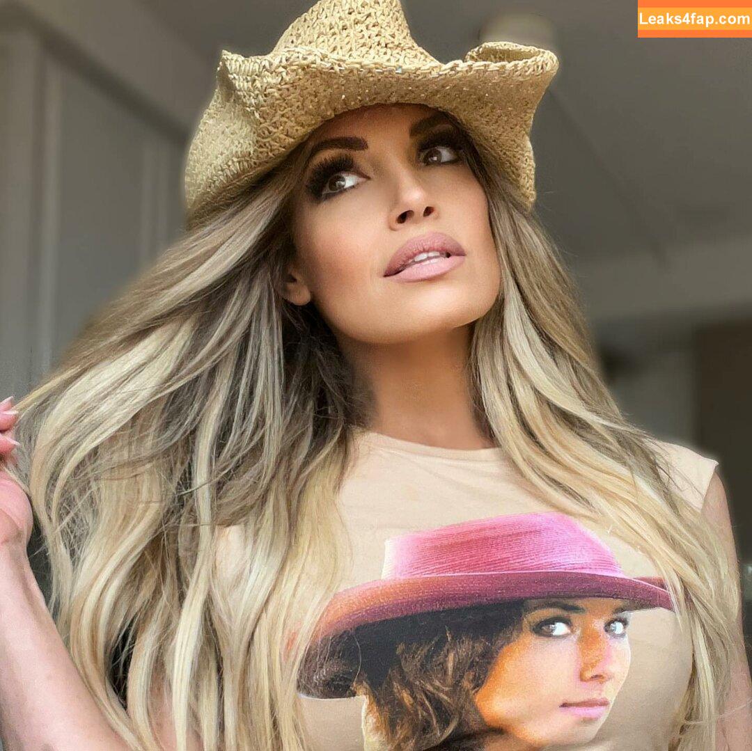 Trish Stratus / trishstratuscom leaked photo photo #0737