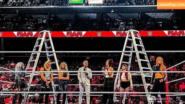 Trish Stratus / trishstratuscom leaked photo photo #0740