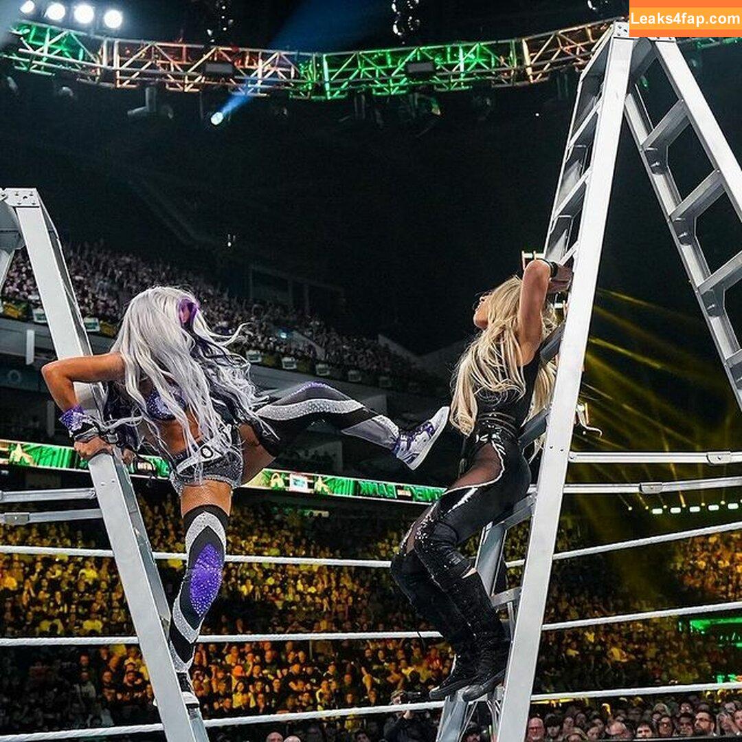 Trish Stratus / trishstratuscom leaked photo photo #0750