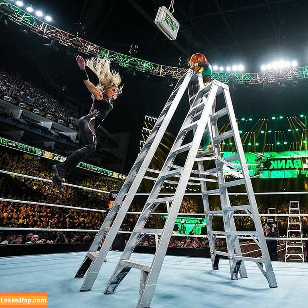 Trish Stratus / trishstratuscom leaked photo photo #0755