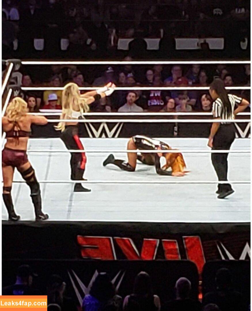 Trish Stratus / trishstratuscom leaked photo photo #0811