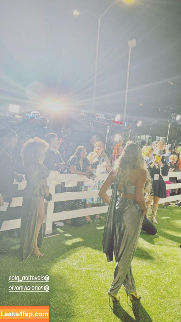 Trish Stratus / trishstratuscom leaked photo photo #0946