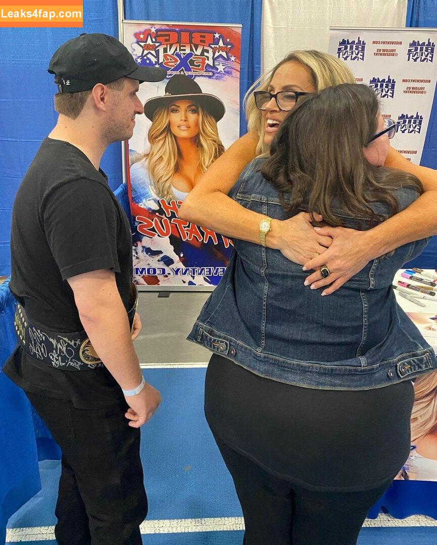 Trish Stratus / trishstratuscom leaked photo photo #0984