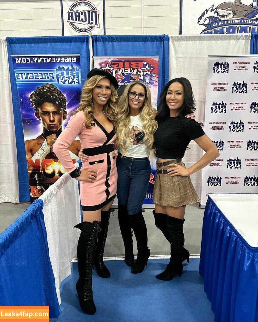 Trish Stratus / trishstratuscom leaked photo photo #0990