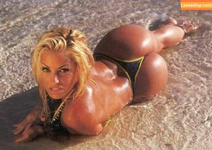 Trish Stratus photo #0157