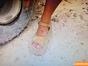 Trish Stratus photo #0175