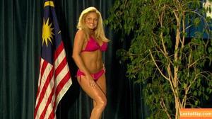 Trish Stratus photo #0299